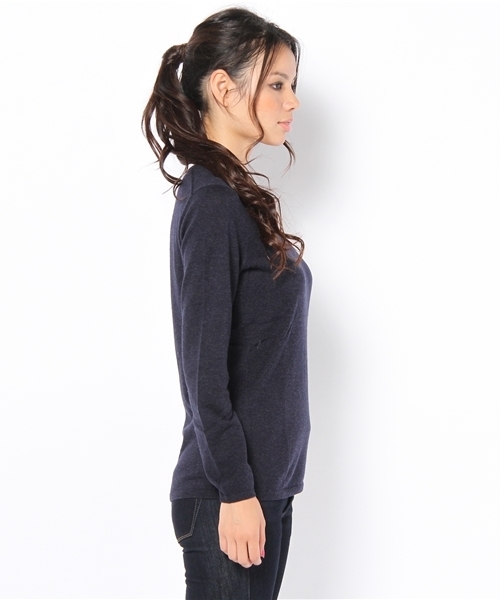 TOMMY HILFIGER（トミーヒルフィガー）の「FILLY V-NK SWEATER（ニット/セーター・レディース・ホワイト/グレー/ブラウン/ベージュ/グリーン/ネイビー/マスタード/レッド・SMALL/MEDIUM）」の14枚目の写真