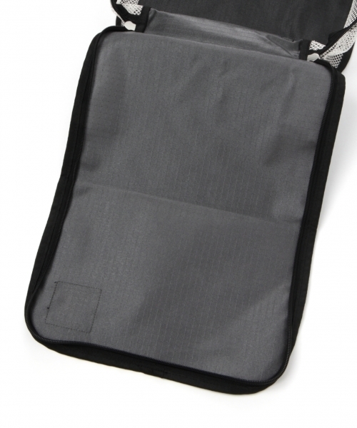 niko and...（ニコアンド）の「[CITY CREEK]トラベルポーチL（ポーチ・レディース・ピンク/ライトイエロー/ブラック/セージグリーン/グレー・0）」の14枚目の写真