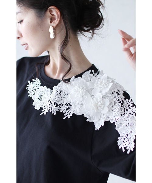 cawaii(カワイイ)の「可憐な白花レーストップス(Tシャツ/カットソー・レディース・グレー/ブラック・M/XL)」の2枚目の写真