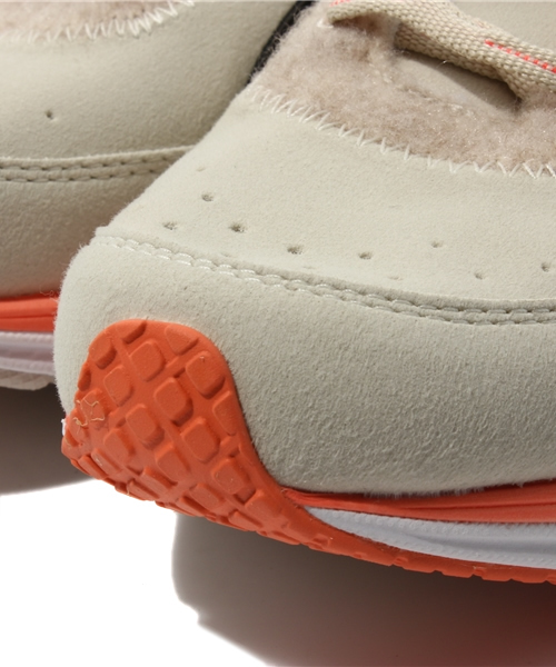 PUMA(プーマ)の「ボディートレイン NEO WTR (WOMEN) - Body Train(スニーカー・レディース・ブラック×ピンク/グレー系その他/パープル系その他・22.5cm/23cm/23.5cm/24cm/24.5cm/25cm/25.5cm)」の8枚目の写真