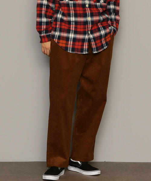 Dickies（ディッキーズ）の「別注 [ディッキーズ] SC Dickies GLR コーデュロイ 1プリーツ ワイド テーパード パンツ（その他パンツ・メンズ・ブラウン/ブラック/ダークグレー・32inch/28inch/30inch）」の3枚目の写真