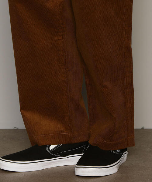 Dickies（ディッキーズ）の「別注 [ディッキーズ] SC Dickies GLR コーデュロイ 1プリーツ ワイド テーパード パンツ（その他パンツ・メンズ・ブラウン/ブラック/ダークグレー・32inch/28inch/30inch）」の17枚目の写真