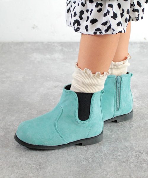 SOROTTO(ソロット)の「ファスナー付き サイドゴアブーツ(ブーツ・キッズ・ブラウン系その他/レッド/ブラック/ライトパープル/キャメル/ブルー/ブラック系その他/マスタード/ピンク/ライトブラウン/カーキ/ターコイズブルー/レオパード/アイボリー/ブラウン系その他2・22.0cm/21.0cm/18.0cm/20.0cm/16.0cm/19.0cm/17.0cm)」の9枚目の写真