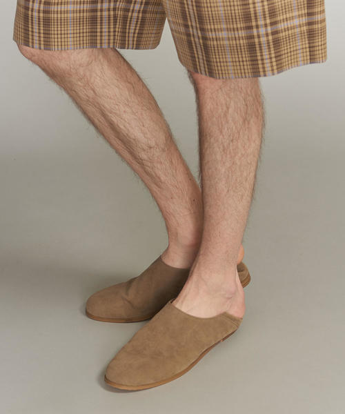 BEAUTY&YOUTH UNITED ARROWS（ビューティーアンドユースユナイテッドアローズ）の「【WEB限定】 by プレーン スリッポン（スリッポン・メンズ・ベージュ/ブラック・9/7/10/8）」の11枚目の写真