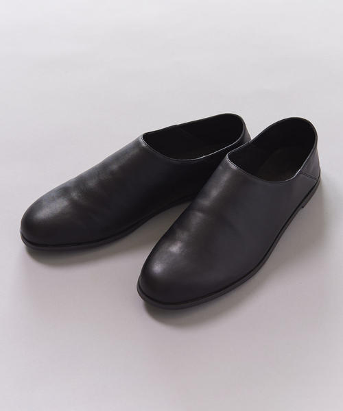 BEAUTY&YOUTH UNITED ARROWS（ビューティーアンドユースユナイテッドアローズ）の「【WEB限定】 by プレーン スリッポン（スリッポン・メンズ・ベージュ/ブラック・9/7/10/8）」の5枚目の写真