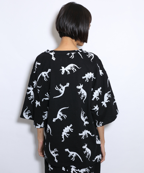 i(アイ)の「恐竜(大)プリントT(Tシャツ/カットソー・レディース・ホワイト/ブラック・フリ-)」の5枚目の写真