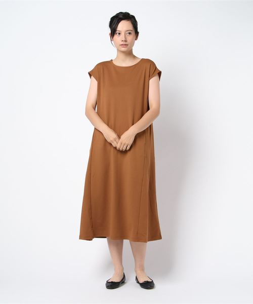 Cheek(チーク)の「カットジョーゼットワンピース(ワンピース・レディース・モスグリーン/ベージュ/キャメル・MEDIUM)」の3枚目の写真