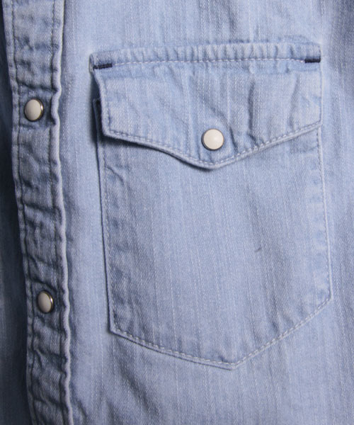 FACTOTUM（ファクトタム）の「FACTOTUM × MAGINE AMERICAN RAG CIE Limited edition ブリーチデニムシャツ∴（シャツ/ブラウス・メンズ・ライトインディゴブルー・46/48）」の5枚目の写真