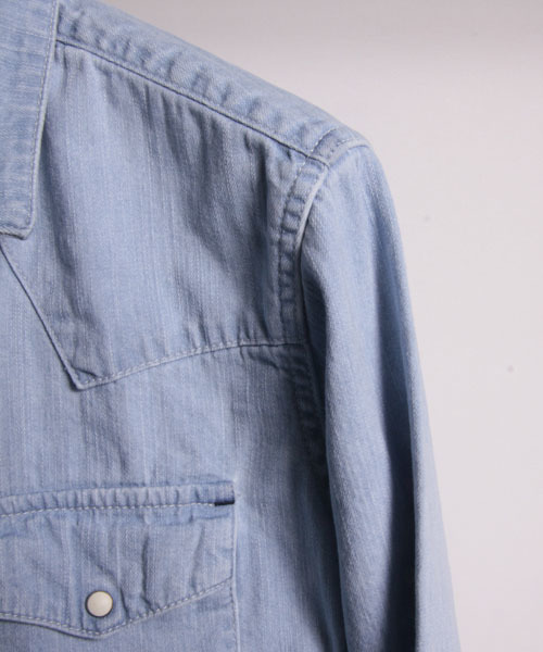 FACTOTUM（ファクトタム）の「FACTOTUM × MAGINE AMERICAN RAG CIE Limited edition ブリーチデニムシャツ∴（シャツ/ブラウス・メンズ・ライトインディゴブルー・46/48）」の6枚目の写真