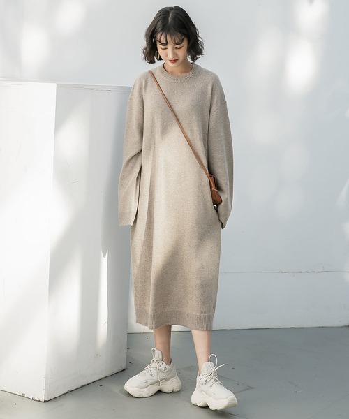 UNE MANSION(ユヌマンション)の「ビッグシルエットロング丈ウールニットワンピース(ワンピース)」|モカ