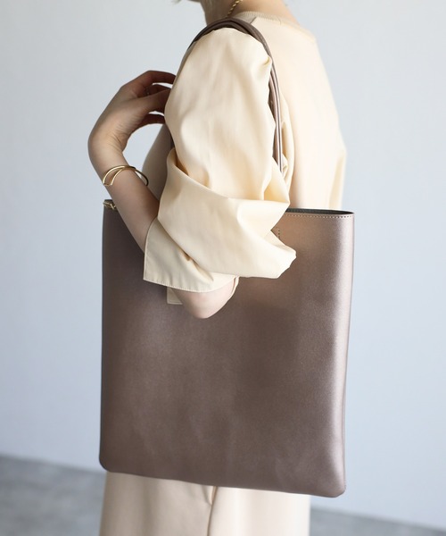 POUTOJOURU(ポートジュール)の「【ポートジュール】 【レザー】縦型 トートバッグ A4対応(トートバッグ・レディース・ブラウン/ピンク/ブラック/ゴールド×ブラウン/アクア/エメラルド/オレンジ・FREE)」の19枚目の写真