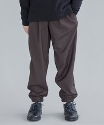 TRUNIKA�i�g���j�J�j�́uTAPERED TUCK PANTS�i�p���c�j�v