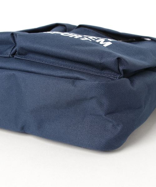 hummel(ヒュンメル)の「hummel PLAY/ヒュンメル プレイ MINI SHOULDER/ミニショルダーバッグ(ショルダーバッグ・メンズ・ブラック/ネイビー・FREE)」の4枚目の写真