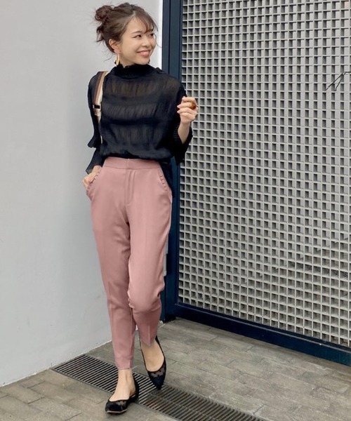 KOBE LETTUCE（コウベレタス）の「ポケットフリル付き2wayセンタープレステーパードパンツ【セットアップOK】（その他パンツ・レディース・ベージュ/ブルー/ピンク/ネイビー/ミント・XS/S/S/M）」の5枚目の写真