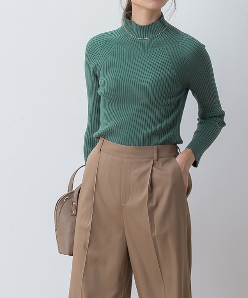 Pierrot（ピエロ）の「ストレッチリブハイネックニット（ニット/セーター・レディース・ブラック/アイボリー/モカ/ブルーグリーン/ブラウン/グレイッシュベージュ/イエロー/ピンク系その他/グリーン系その他・L/M）」の10枚目の写真