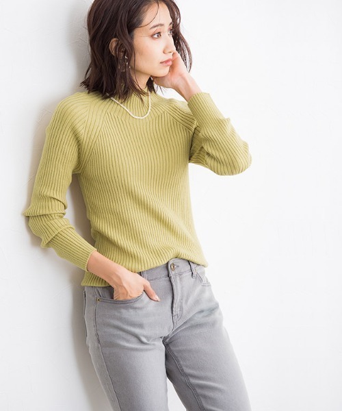 Pierrot（ピエロ）の「ストレッチリブハイネックニット（ニット/セーター・レディース・ブラック/アイボリー/モカ/ブルーグリーン/ブラウン/グレイッシュベージュ/イエロー/ピンク系その他/グリーン系その他・L/M）」の18枚目の写真