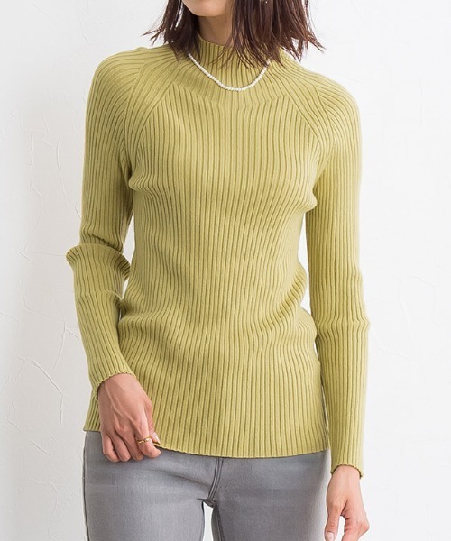 Pierrot（ピエロ）の「ストレッチリブハイネックニット（ニット/セーター・レディース・ブラック/アイボリー/モカ/ブルーグリーン/ブラウン/グレイッシュベージュ/イエロー/ピンク系その他/グリーン系その他・L/M）」の14枚目の写真