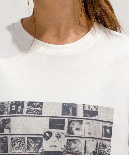 ottilie(オティーリエ)の「フォトロンT(Tシャツ/カットソー・レディース・ベージュ/オフホワイト/サックスブルー・FREE)」の12枚目の写真