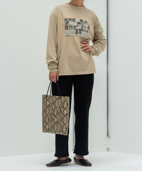 ottilie(オティーリエ)の「フォトロンT(Tシャツ/カットソー・レディース・ベージュ/オフホワイト/サックスブルー・FREE)」の20枚目の写真