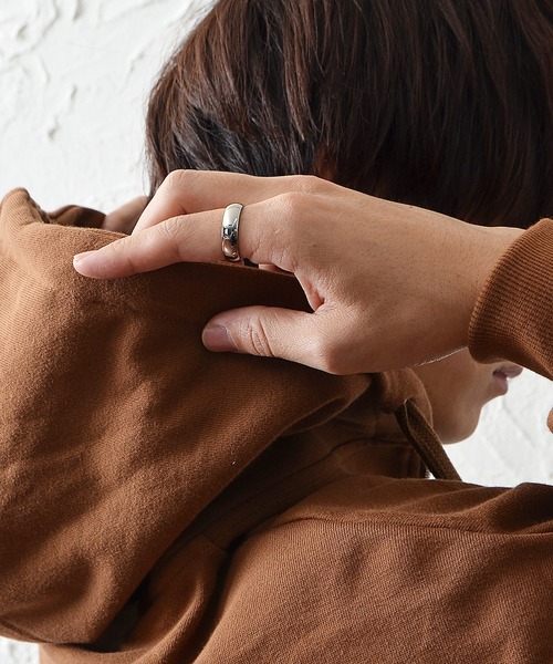 MinoriTY（マイノリティ）の「【MinoriTY】スチールスムースリング メンズ ウィメンズ （リング・メンズ・ブラック/シルバー/ゴールド・S/M/L/XS）」の4枚目の写真