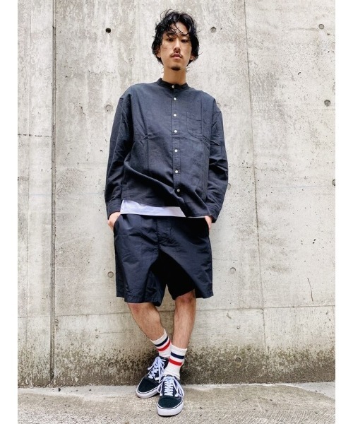 GAP(ギャップ)の「リラックスフィット バンドカラーシャツ(シャツ/ブラウス・メンズ・ブルー系その他/ブラック/ホワイト・XS/S/M/L/XL)」の14枚目の写真