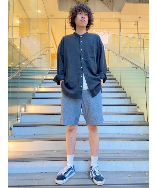 GAP(ギャップ)の「リラックスフィット バンドカラーシャツ(シャツ/ブラウス・メンズ・ブルー系その他/ブラック/ホワイト・XS/S/M/L/XL)」の17枚目の写真