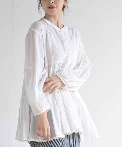 rps（アールピーエス）の「バンドカラーティアードブラウス（シャツ/ブラウス・レディース・オフホワイト/ブラック/ラベンダー・M）」の2枚目の写真