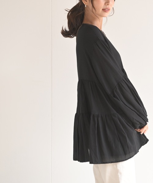 rps（アールピーエス）の「バンドカラーティアードブラウス（シャツ/ブラウス・レディース・オフホワイト/ブラック/ラベンダー・M）」の8枚目の写真