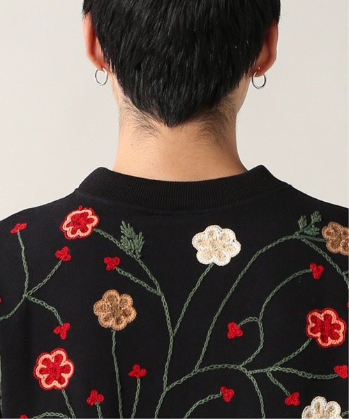 niche.（ニッチ）の「【niche./ニッチ】Flower EMB C/N SWEAT-ALL（スウェット・メンズ・ブラック・MEDIUM）」の2枚目の写真