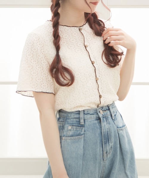 Newlyme（ニューリーミー）の「フラワーレース配色メロウカーディガン（Tシャツ/カットソー・レディース・ホワイト/ブルー/アイボリー・FREE）」の3枚目の写真