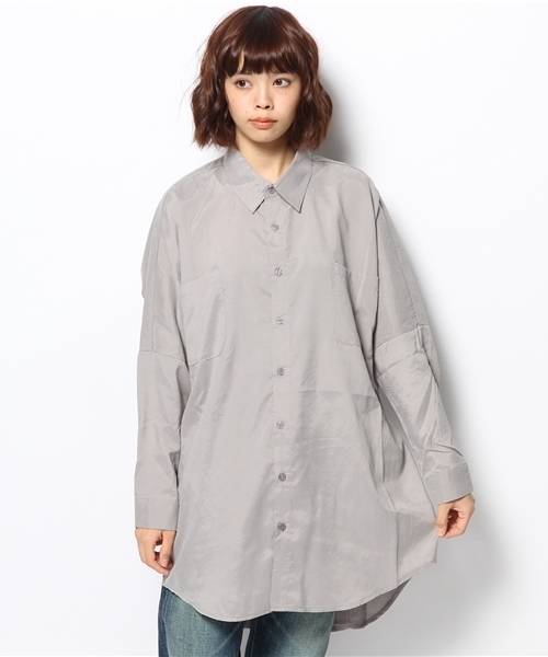 WHO'S WHO gallery(フーズフーギャラリー)の「【THE BIG SERIES 】GABARDINE Shirts(シャツ/ブラウス・レディース・カーキ/グレー/ネイビー・FREE)」の2枚目の写真