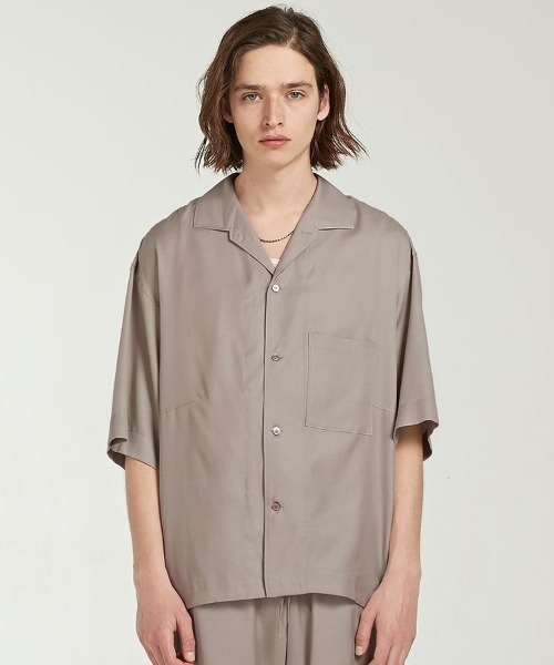 LIDNM（リドム）の「CUPRO RELAX OPEN COLLAR（シャツ/ブラウス・メンズ・ベージュ/ブラウン/グレー・MEDIUM/LARGE）」の10枚目の写真