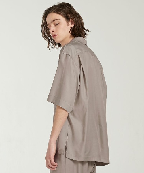 LIDNM（リドム）の「CUPRO RELAX OPEN COLLAR（シャツ/ブラウス・メンズ・ベージュ/ブラウン/グレー・MEDIUM/LARGE）」の11枚目の写真