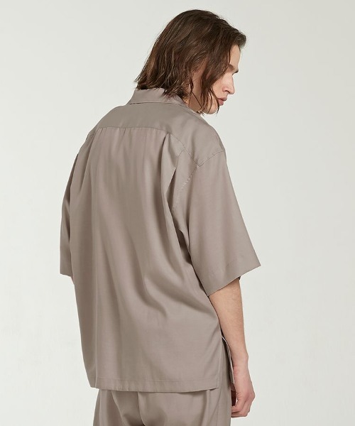 LIDNM（リドム）の「CUPRO RELAX OPEN COLLAR（シャツ/ブラウス・メンズ・ベージュ/ブラウン/グレー・MEDIUM/LARGE）」の12枚目の写真