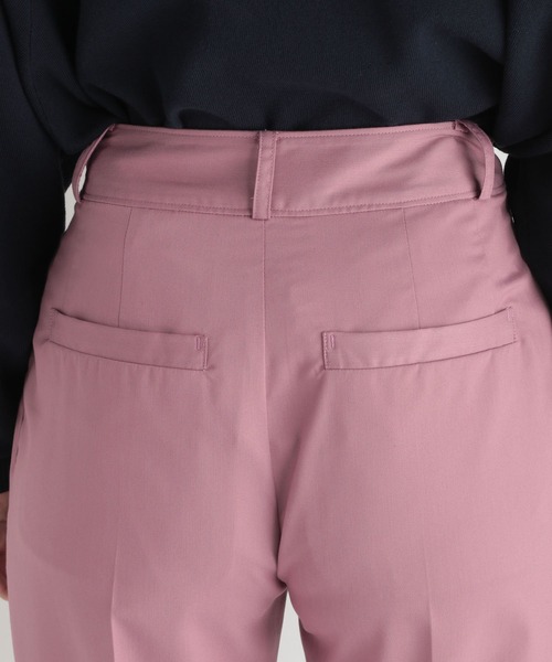 Andemiu(アンデミュウ)の「タックテーパードパンツ958547(その他パンツ・レディース・ブラック/ベージュ/ピンク・SMALL/MEDIUM)」の14枚目の写真