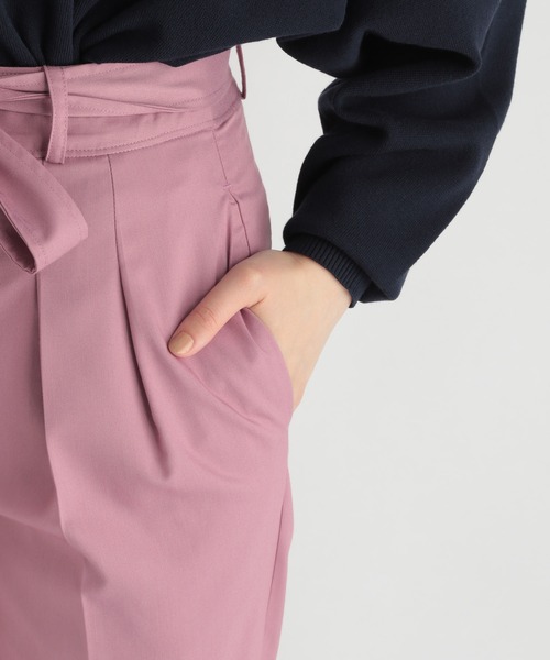 Andemiu(アンデミュウ)の「タックテーパードパンツ958547(その他パンツ・レディース・ブラック/ベージュ/ピンク・SMALL/MEDIUM)」の16枚目の写真