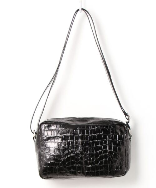 IO PELLE（イオペレ）の「イオペレ/io pelle MADE IN ITALY レザー型押しミニバッグ（ショルダーバッグ・メンズ・ブラック・FREE）」の2枚目の写真