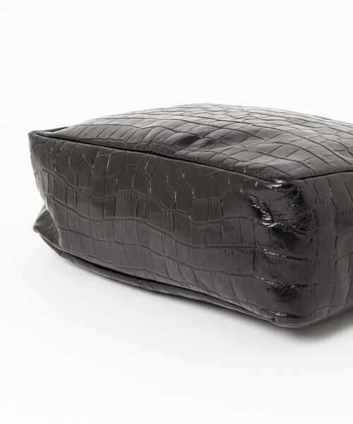 IO PELLE（イオペレ）の「イオペレ/io pelle MADE IN ITALY レザー型押しミニバッグ（ショルダーバッグ・メンズ・ブラック・FREE）」の5枚目の写真