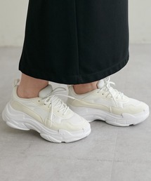 チャンキースニーカー