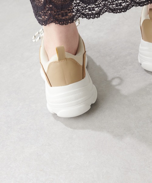 DISCOAT（ディスコート）の「チャンキースニーカー（スニーカー・レディース・ベージュ/オフホワイト/グレー/ライトベージュ・MEDIUM/LARGE）」の17枚目の写真