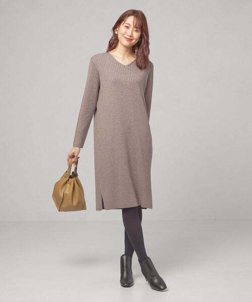 closet story（クローゼットストーリー）の「＜closet story（クロ－ゼットストーリー）＞ リブサック Vネック ワンピース -ウォッシャブル-（ワンピース・レディース・ベージュ/ブラック/シャーベット・FREE）」の3枚目の写真