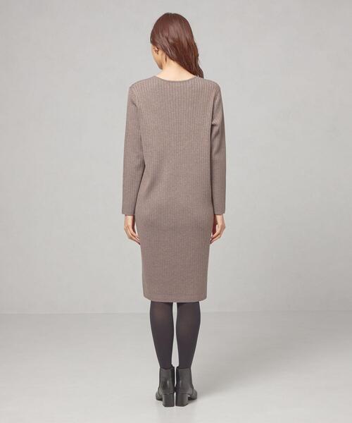 closet story（クローゼットストーリー）の「＜closet story（クロ－ゼットストーリー）＞ リブサック Vネック ワンピース -ウォッシャブル-（ワンピース・レディース・ベージュ/ブラック/シャーベット・FREE）」の9枚目の写真