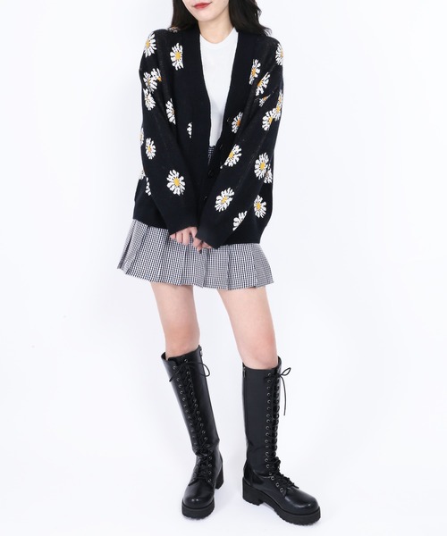 WC（ダブル シー）の「マーガレットパターンカーディガン（カーディガン/ボレロ・レディース・ホワイト/ブラック/サックスブルー/ピンク/グリーン・FREE）」の6枚目の写真