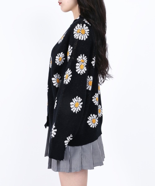 WC（ダブル シー）の「マーガレットパターンカーディガン（カーディガン/ボレロ・レディース・ホワイト/ブラック/サックスブルー/ピンク/グリーン・FREE）」の8枚目の写真