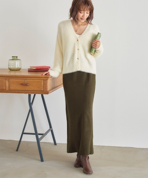 titivate(ティティベイト)の「スリットタイトニットスカート(スカート・レディース・ブラック/レッド/ライトブラウン/ライトグリーン/ネイビー/アイボリー/オレンジ/ブルー/ピンク/オリーブ/グレイッシュブルー/ピンク系その他/グレー/ホワイト系その他/グリーン系その他/オフホワイト/ブラウン・S/M/L/PS(XS-S))」の8枚目の写真