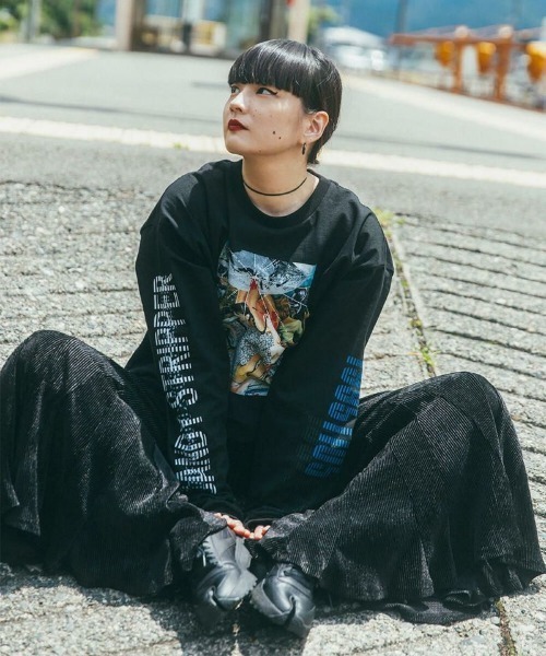 Candy Stripper(キャンディストリッパー)の「//Kozue Akimoto×Candy Stripper//PHOTO COLLAGE L/S TEE(COLOR)(Tシャツ/カットソー・レディース・ブラック/オフホワイト・2)」の2枚目の写真
