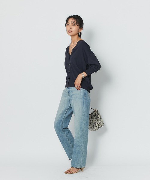 RIVE DROITE（リヴドロワ）の「首元をすっきりと魅せるVネック　クールタッチUVVネックカーディガン（カーディガン/ボレロ・レディース・ネイビー/ボルドー/ベージュ系その他・FREE）」の12枚目の写真