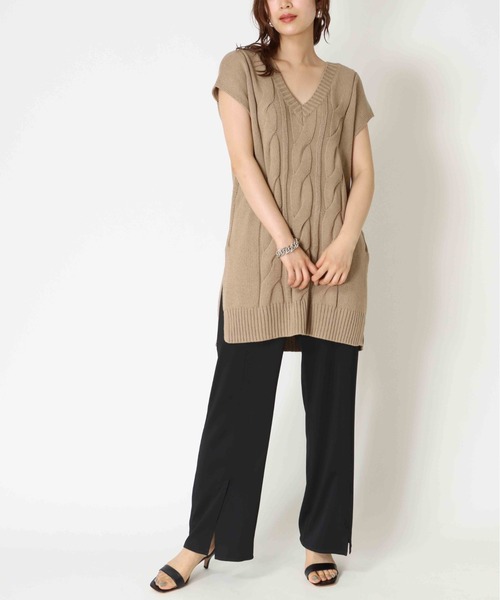 Jines（ジネス）の「レイヤードを楽しむ♪ケーブル編み前後2WAYニットベスト（ニット/セーター・レディース・ベージュ/ブルー・38）」の13枚目の写真