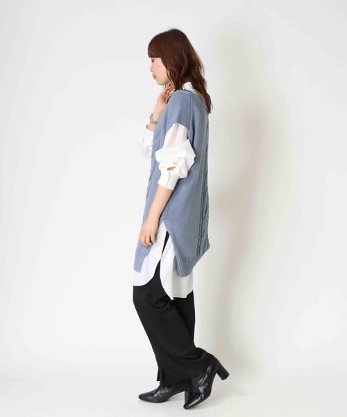 Jines（ジネス）の「レイヤードを楽しむ♪ケーブル編み前後2WAYニットベスト（ニット/セーター・レディース・ベージュ/ブルー・38）」の20枚目の写真