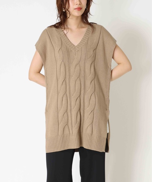 Jines（ジネス）の「レイヤードを楽しむ♪ケーブル編み前後2WAYニットベスト（ニット/セーター・レディース・ベージュ/ブルー・38）」の8枚目の写真